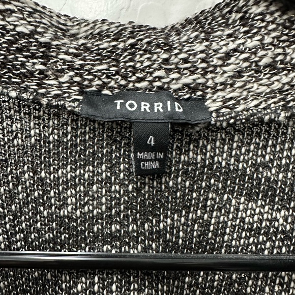 Torrid Sz 4 Cardigan/Jacket. EUC - Picture 3 of 5